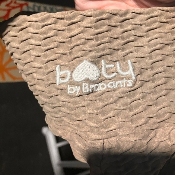 Booty by Brabants croco Tan Textured Bottoms - Picture 3 of 4